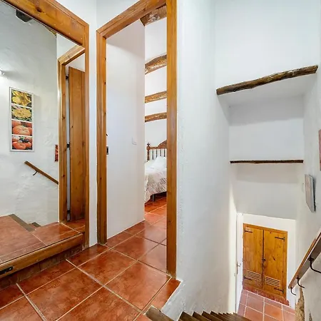 Teresina Villa *