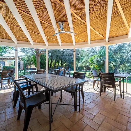 Teresina Villa *
