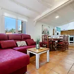Teresina Villa *